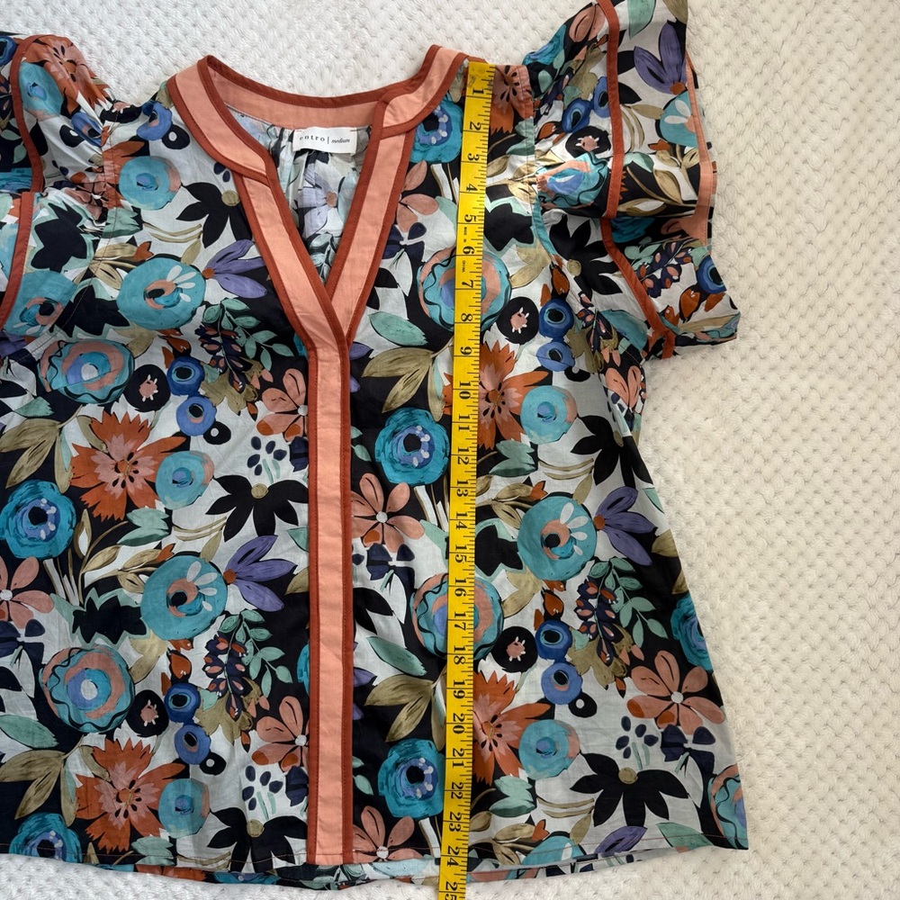 Entro boutique floral flutter sleeve blouse top SzM - Picture 13 of 13